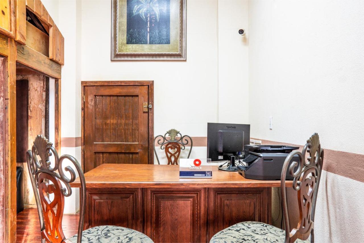 Capital O Hotel Villa Azura 特卡特 外观 照片