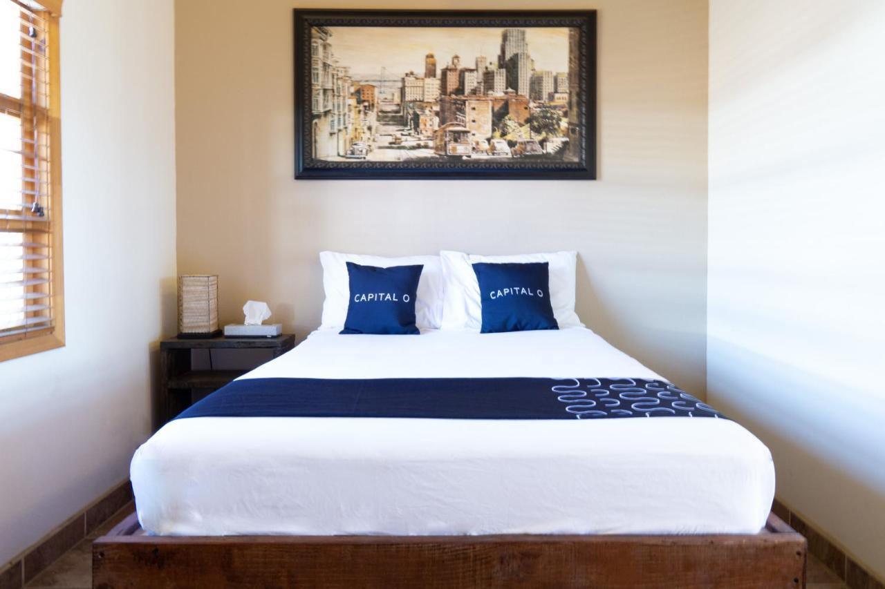 Capital O Hotel Villa Azura 特卡特 外观 照片